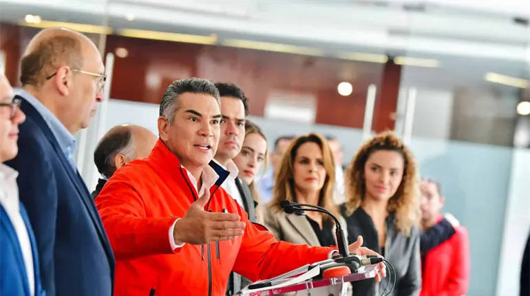 "Hasta apodo de capos tienen, dice Alito Moreno sobre suspensión otorgada a Andy y Bobby López Beltrán
