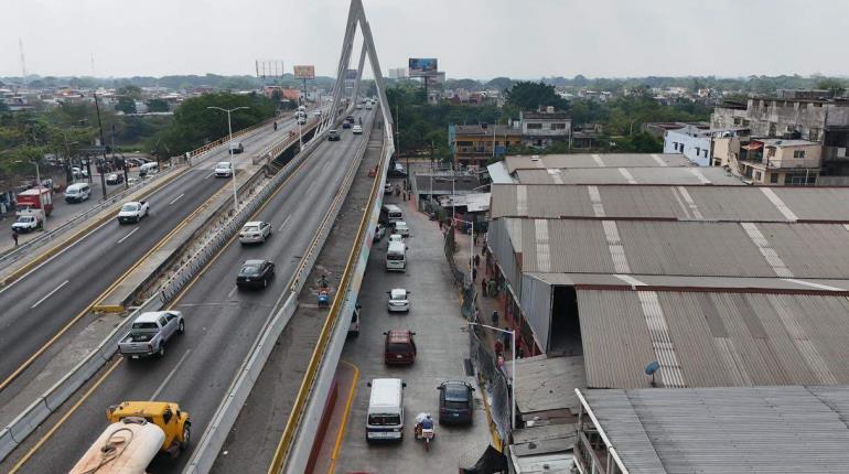 Urge especialista necesidad de modificar circulación vehicular en Villahermosa; propone circuitos