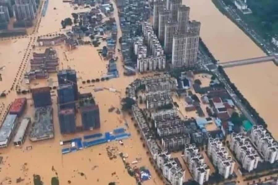 Bajo el agua el suroeste de China tras desbordamiento del río Duliu