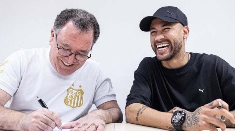 Neymar extiende su contrato con Santos por seis meses más
