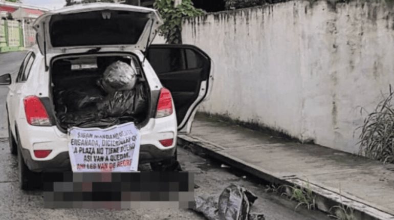 Abandonan camioneta con restos humanos y mensaje de amenaza al norte de Veracruz