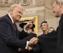 Celebra Trump fallo de Corte Suprema donde podrá negar ciudadanía a hijos de migrantes