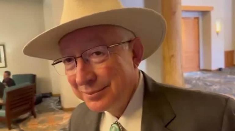 "Falta de respeto" incluir a México en lista de adversarios extranjeros de EE. UU.: Ken Salazar