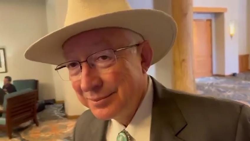 "Falta de respeto" incluir a México en lista de adversarios extranjeros de EE. UU.: Ken Salazar