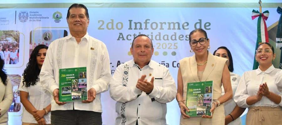 "De nada sirve egresar desempleados": Rector de la UJAT
