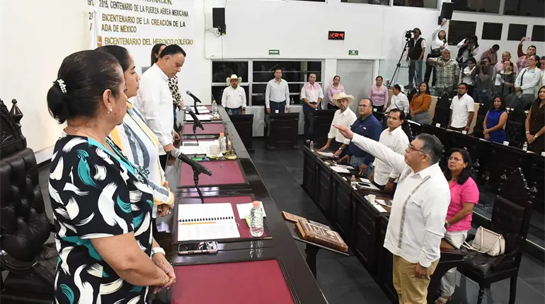 Ratifican a Víctor López Aguilera como magistrado del Tribunal de Justicia Administrativa