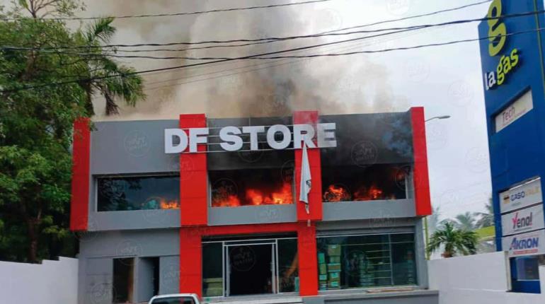 Arde tienda china ´DF Store´ en Villahermosa a días de ser inaugurada 