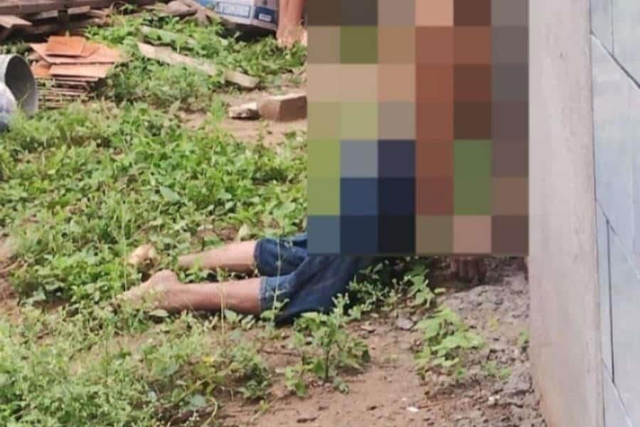 Lo hallan sin vida afuera de panteón en Comalcalco Lo hallan sin vida afuera de panteón en Comalcalco