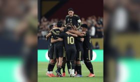 México vence 2-0 a Arabia y se clasifica a semifinales de la Copa Oro