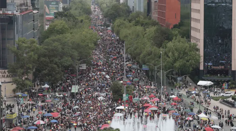 Asisten más de 250 mil personas a Marcha del Orgullo LGBTIQ+ en CDMX