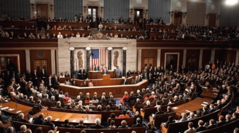 Demócratas buscan retrasar votación del Plan Fiscal de Trump en el Senado y recurren a la lectura pública