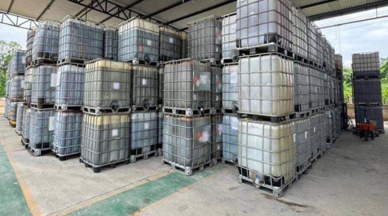Casi 900 mil litros de hidrocarburo decomisan en Cunduacán