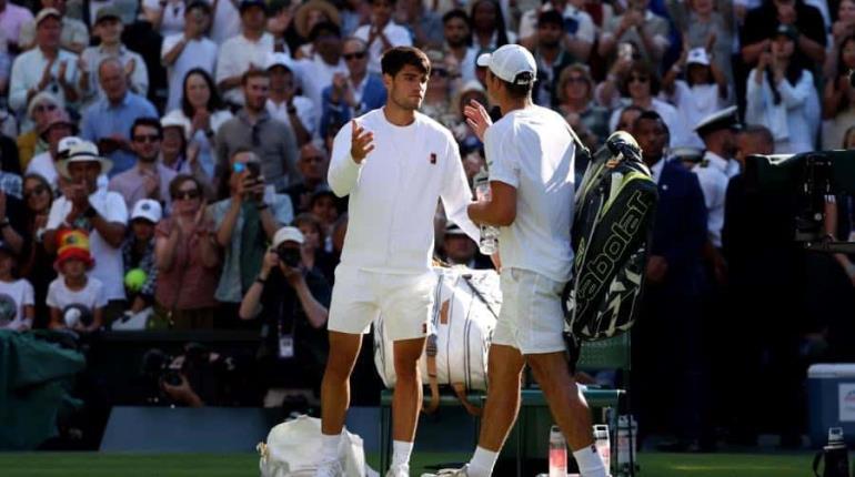 Carlos Alcaraz vence al debutante Oliver Tarvet; avanza a siguiente ronda de Wimbledon