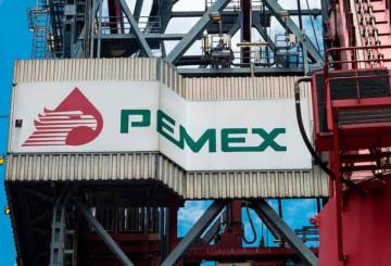 Sheinbaum llama a proveedores de Pemex a no caer con coyotes