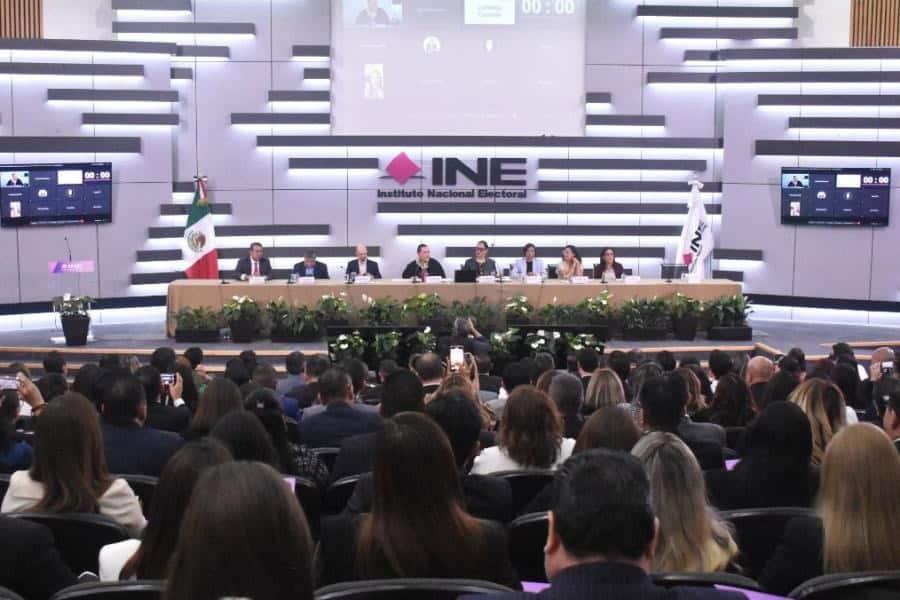 Inicia INE entrega de constancias de mayoría a nuevos jueces y magistrados Inicia INE entrega de constancias de mayoría a nuevos jueces y magistrados