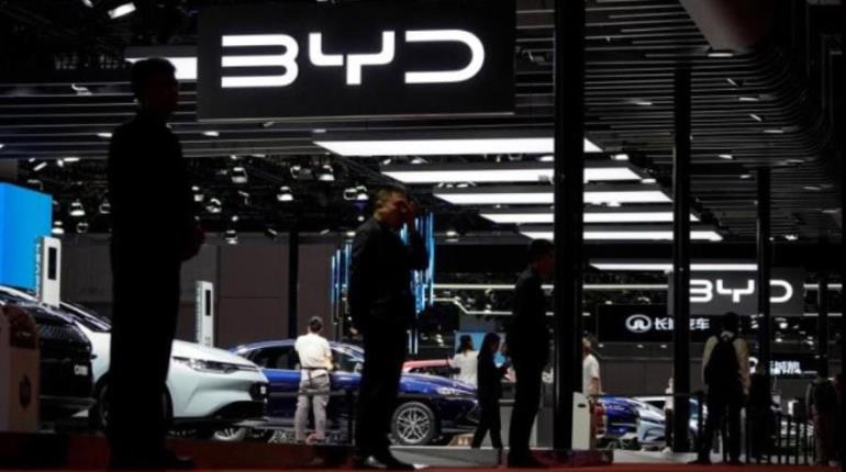 Frena BYD construcción de planta automotriz en México por políticas de Trump