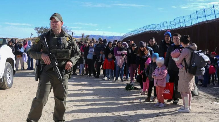 Baja del 12% en el cruce de migrantes en junio: EE. UU.