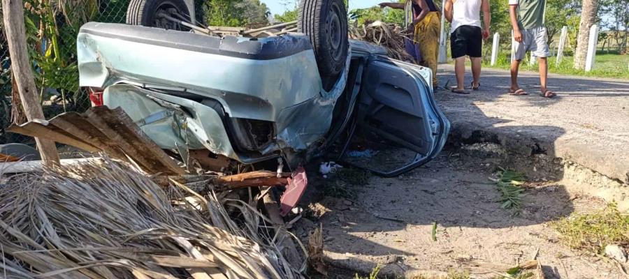 Sufren estudiantes de prepa accidente en automóvil en Jalpa