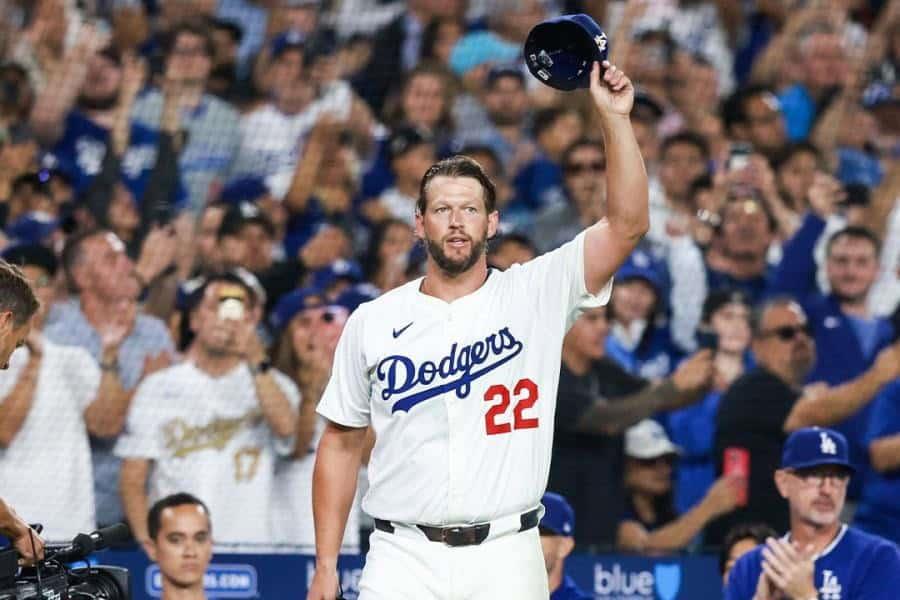 Clayton Kershaw se une a la lista de lanzadores que consiguen 3,000 o más ponches en MLB Clayton Kershaw se une a la lista de lanzadores que consiguen 3,000 o más ponches en MLB