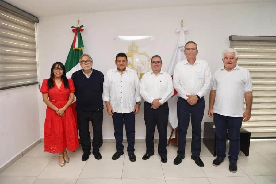 Se reúnen funcionarios de CFE y SENER con gobernador Se reúnen funcionarios de CFE y SENER con gobernador