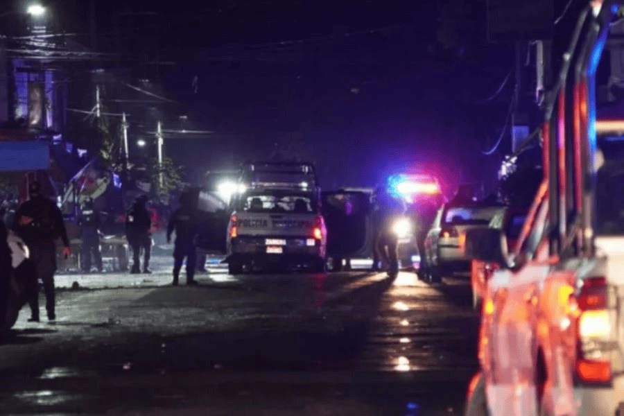 Asesinan a 2 policías municipales y al subdirector de Zamora, Michoacán Asesinan a 2 policías municipales y al subdirector de Zamora, Michoacán