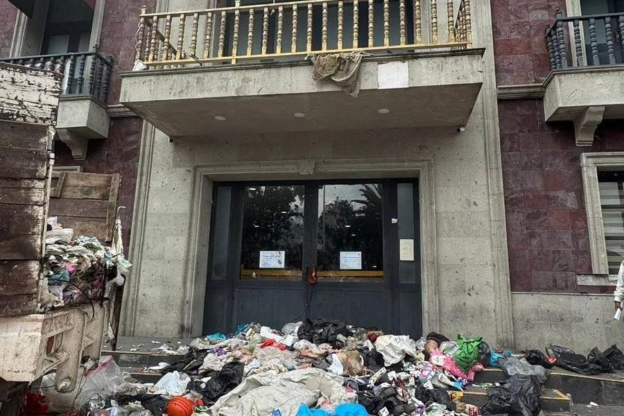 Graban a funcionaria de Ixtapaluca recibiendo dinero de supuesta extorsión a recolectores de basura Graban a funcionaria de Ixtapaluca recibiendo dinero de supuesta extorsión a recolectores de basura
