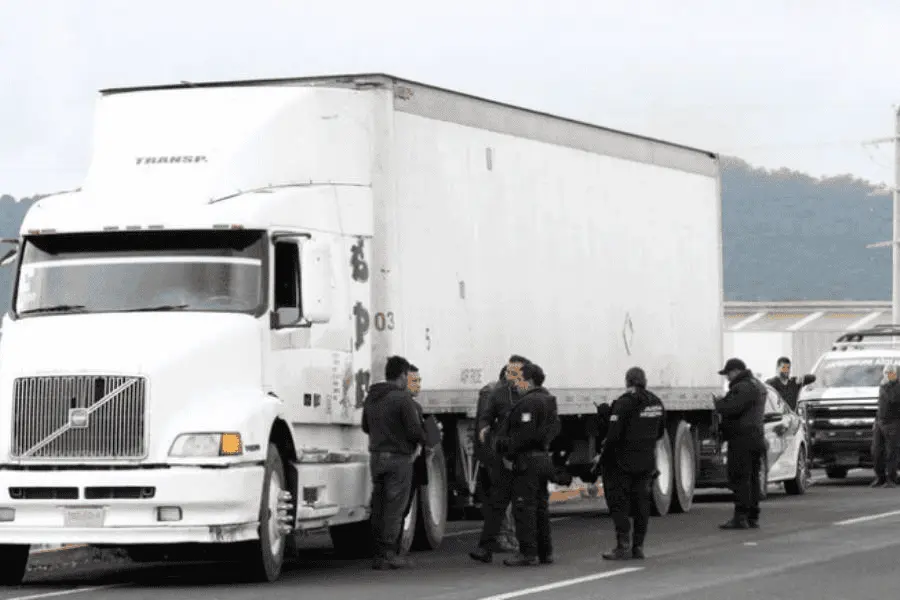 Transportistas acuerdan con GN reforzar la seguridad en carreteras: CANAPAT