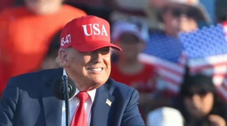 Firma Trump orden ejecutiva para aumentar tarifas a turistas extranjeros en parques nacionales