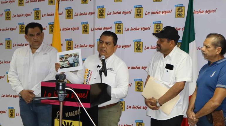 "No abandonaremos la lucha de la resistencia civil": PRD