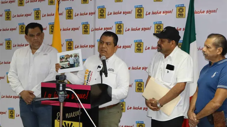 "No abandonaremos la lucha de la resistencia civil": PRD