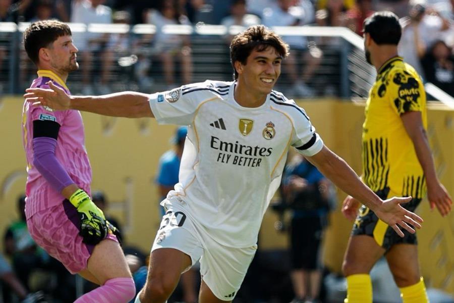Sufre, pero Real Madrid clasifica a semifinales del Mundial de Clubes Sufre, pero Real Madrid clasifica a semifinales del Mundial de Clubes