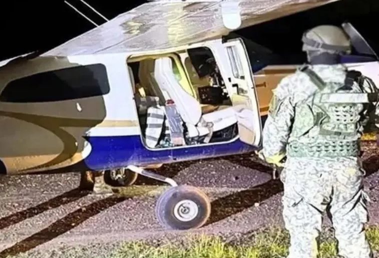Fuerza Aérea Mexicana frustra ingreso de 427 kilos de cocaína en Colima Fuerza Aérea Mexicana frustra ingreso de 427 kilos de cocaína en Colima