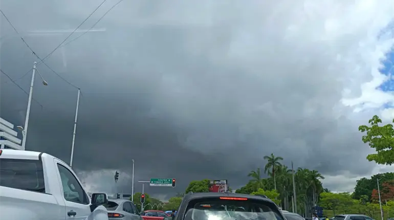Dos zonas de baja presi&oacute;n traer&aacute;n lluvias de hasta 150 mm a Tabasco