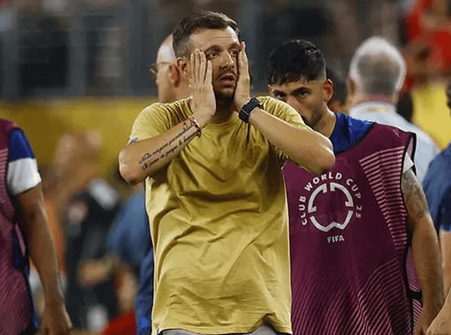 Porto dice "adiós" a Martín Anselmi; llega Francesco Farioli Porto dice "adiós" a Martín Anselmi; llega Francesco Farioli