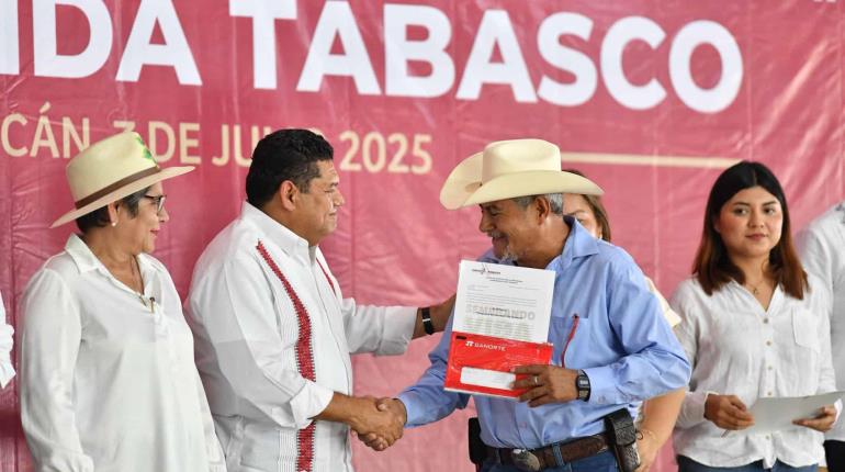 Entregan 801 tarjetas de ´Sembrando Vida´ en Balancán y Tenosique