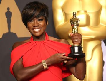 Viola Davis reconoce a Sheinbaum por su apoyo a Texas, a pesar de las políticas antiinmigrantes de Trump