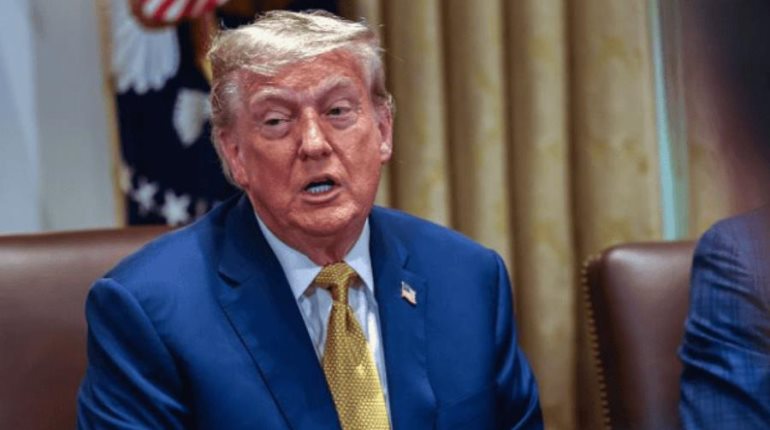 ¿Siguen hablando de Epstein?: Trump arremete contra la prensa tras ser cuestionado por el caso