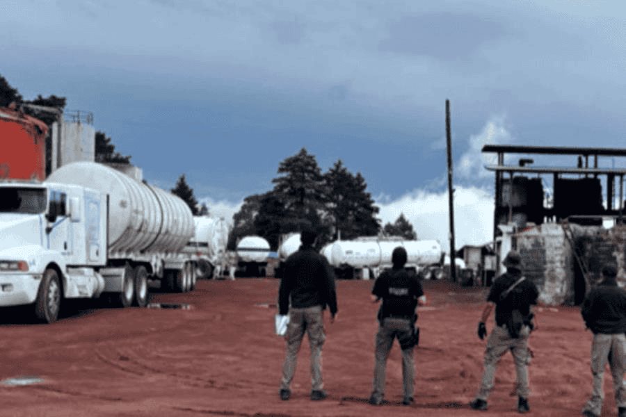933 mil litros de hidrocarburo, decomisan en Veracruz en nuevo golpe a huachicoleros 933 mil litros de hidrocarburo, decomisan en Veracruz en nuevo golpe a huachicoleros