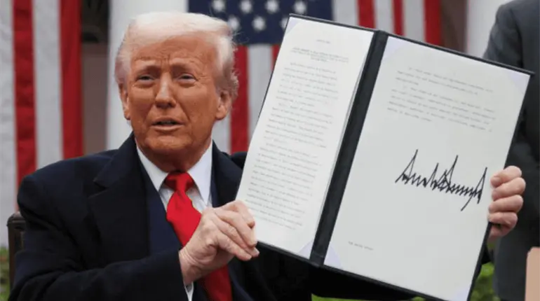Anuncia Trump aranceles del 50% al cobre y del 200% a productos farmacéuticos