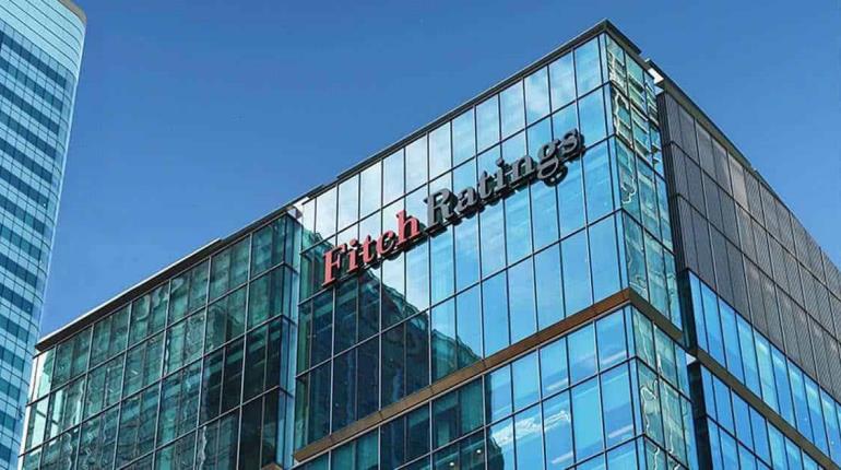 Sistema financiero mexicano "bajo la lupa" ante riesgos por lavado de dinero: Fitch