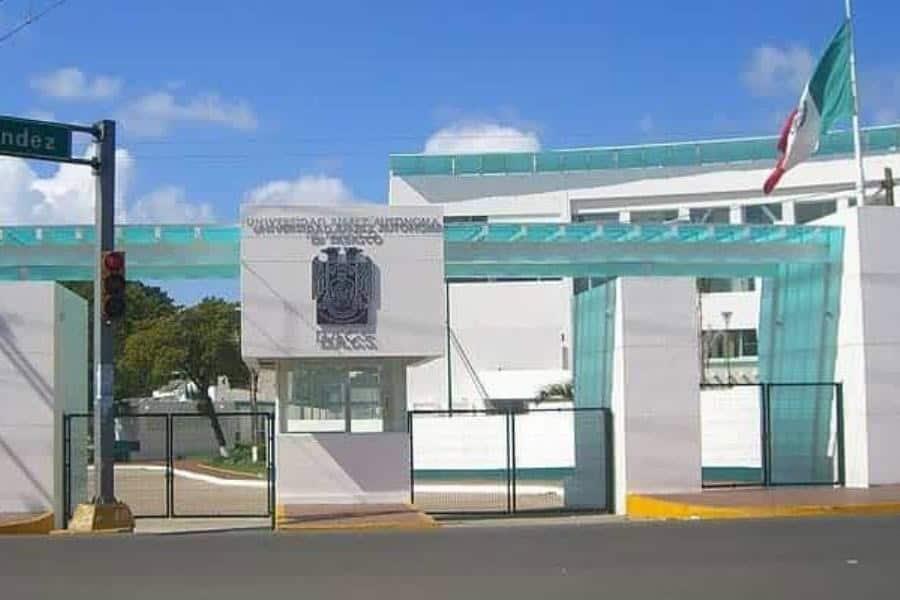 Admitirá UJAT 15 alumnos más a la carrera de Médico Cirujano Admitirá UJAT 15 alumnos más a la carrera de Médico Cirujano