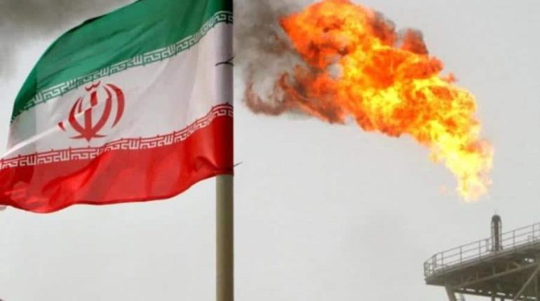 Sanciona EE. UU. a 22 empresas de Hong Kong, Emiratos Árabes y Turquía por facilitar ventas de crudo iraní