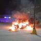 Incendian dos vehículos en Cunduacán y dejan cartulinas con amenazas, la noche de ayer miércoles