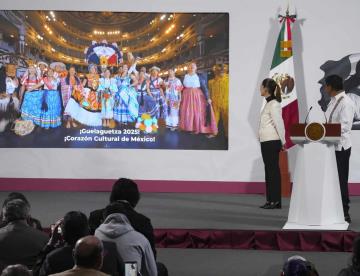 Llevan la Guelaguetza a La Mañanera; anuncian calendario de actividades