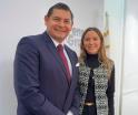 Gobernador de Puebla le truena los dedos a secretaria de Turismo y luego se disculpa