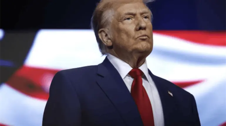 Anuncia Trump aranceles del 30% para México y la Unión Europea