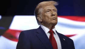 Trump vuelve amenazar a Canadá con arancel del 35% si no ayuda a detener el tráfico de fentanilo