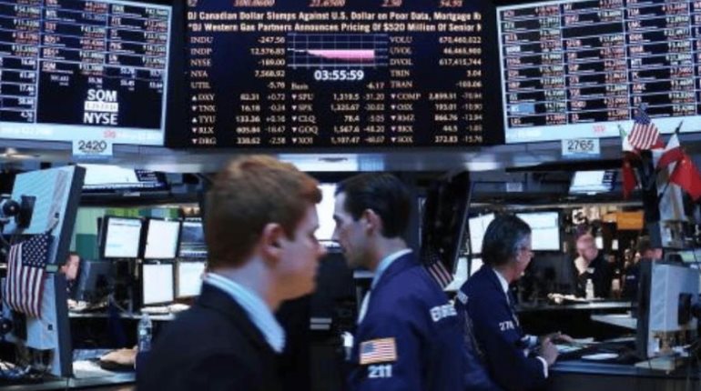 Wall Street abre a la baja tras anuncio de aranceles contra Brasil