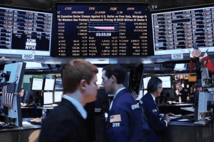 Wall Street abre a la baja tras anuncio de aranceles contra Brasil Wall Street abre a la baja tras anuncio de aranceles contra Brasil