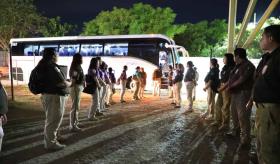 Recibe Tabasco primeros 124 repatriados de EE. UU. en Centro de Atención a Connacionales